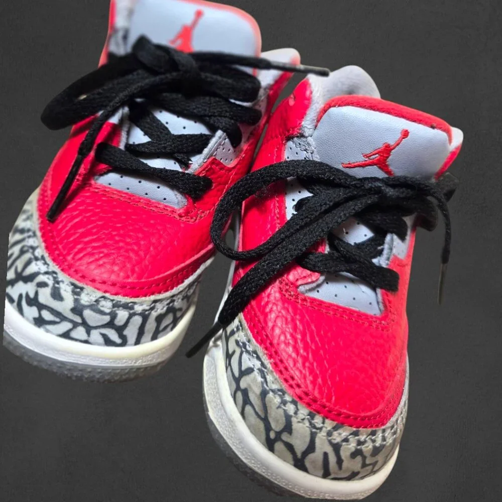 Sneakerhead Air Jordan 3 Retro SE Unite Fire Red Toddler 6C Jumpman